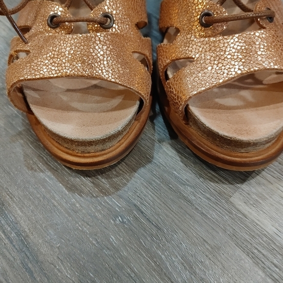 Anthropologie Coqueterra rose gold Gladiator heels size 36 - Picture 6 of 11